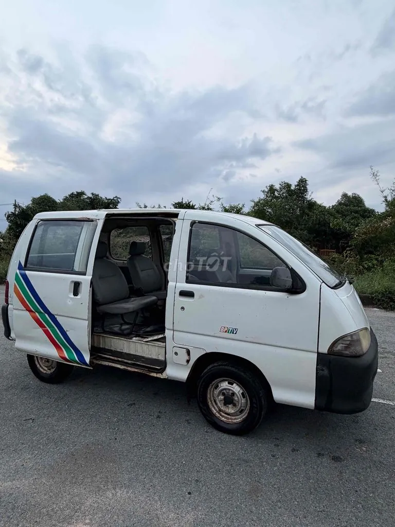 Daihatsu Van