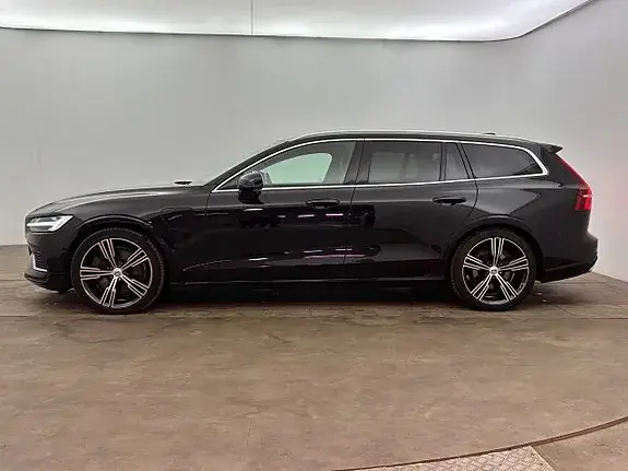 Volvo V60 2022 photo 3
