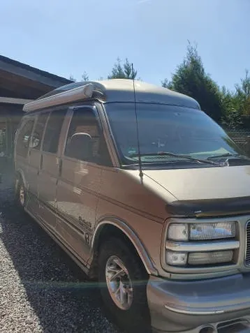 GMC Savanna