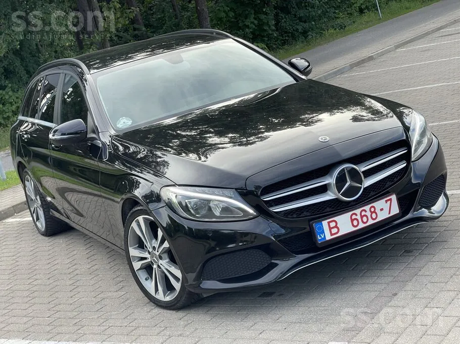 Mercedes-Benz C220 2017 photo 3