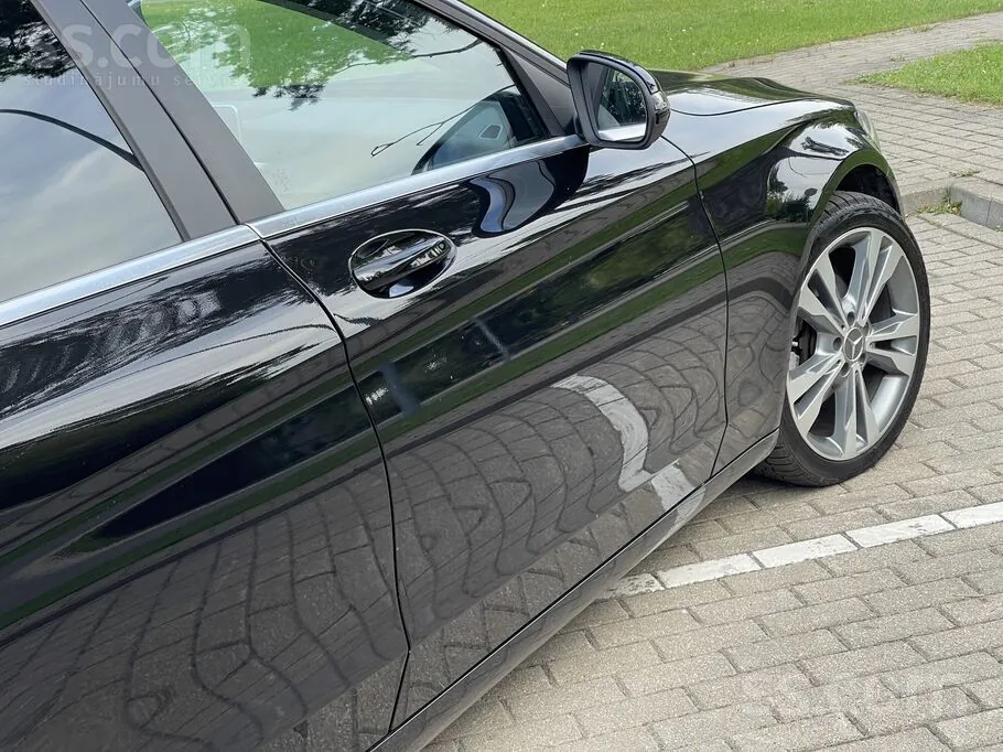 Mercedes-Benz C220 2017 photo 4