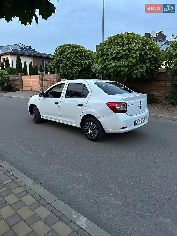 Renault Logan 2014 photo 5