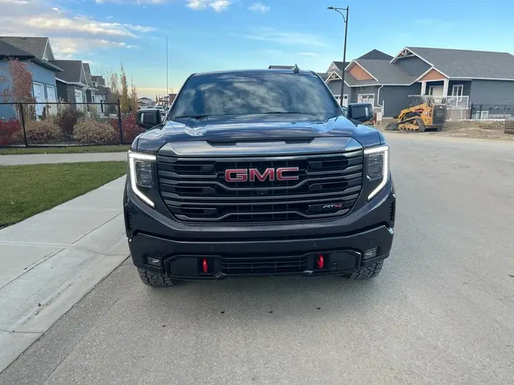 GMC Sierra 1500 2024 photo 2