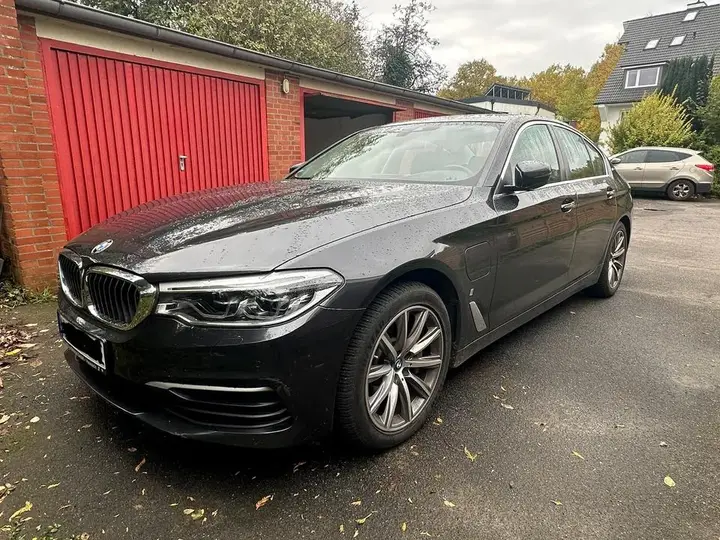 BMW 530E