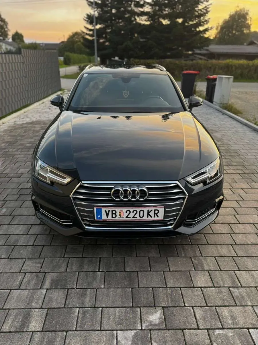Audi A4 2016 photo 2