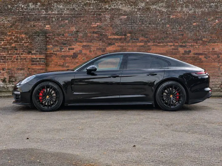 Porsche Panamera 2019 photo 2