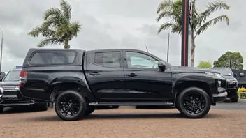 Mitsubishi Triton 2022 photo 5