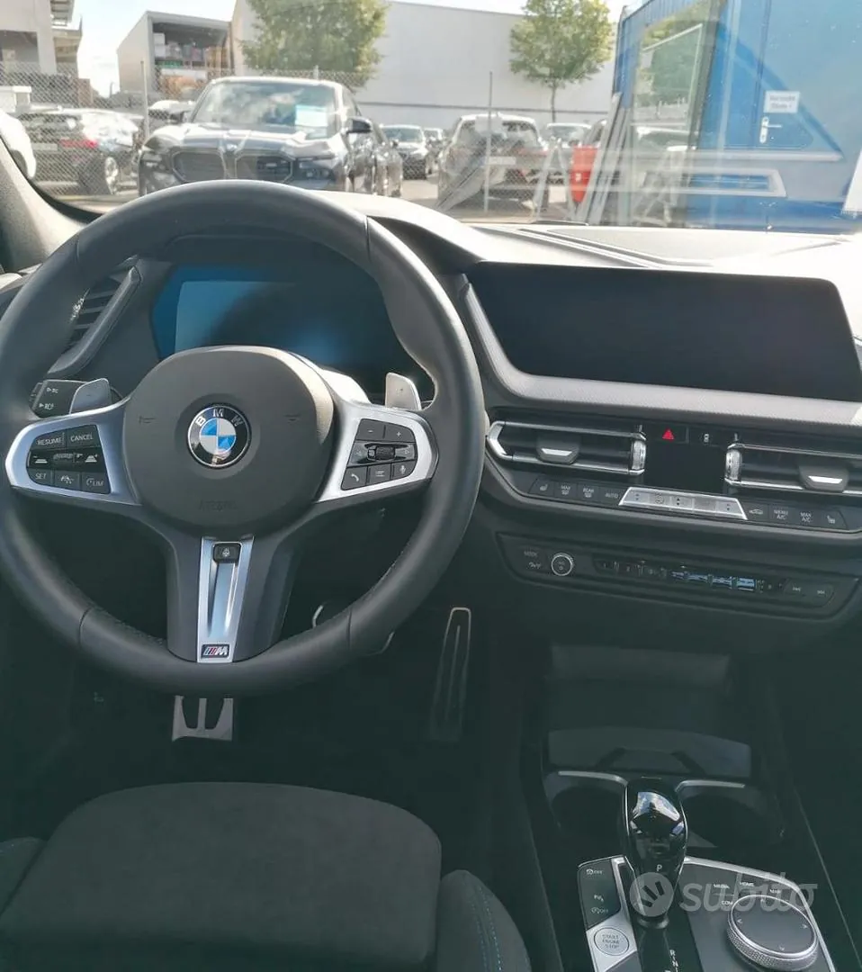 BMW M135I 2023 photo 3