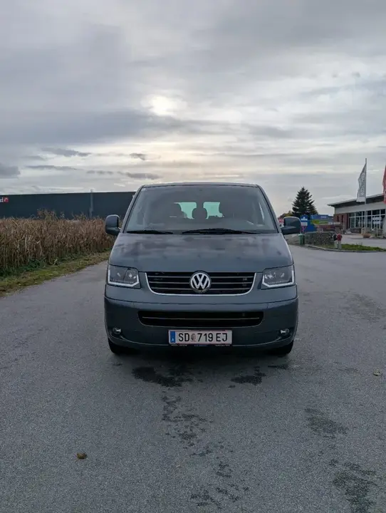 Volkswagen T5 2006 photo 2