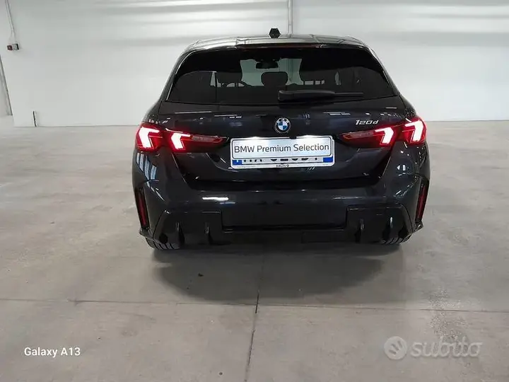 BMW 1 Series 2025 photo 4