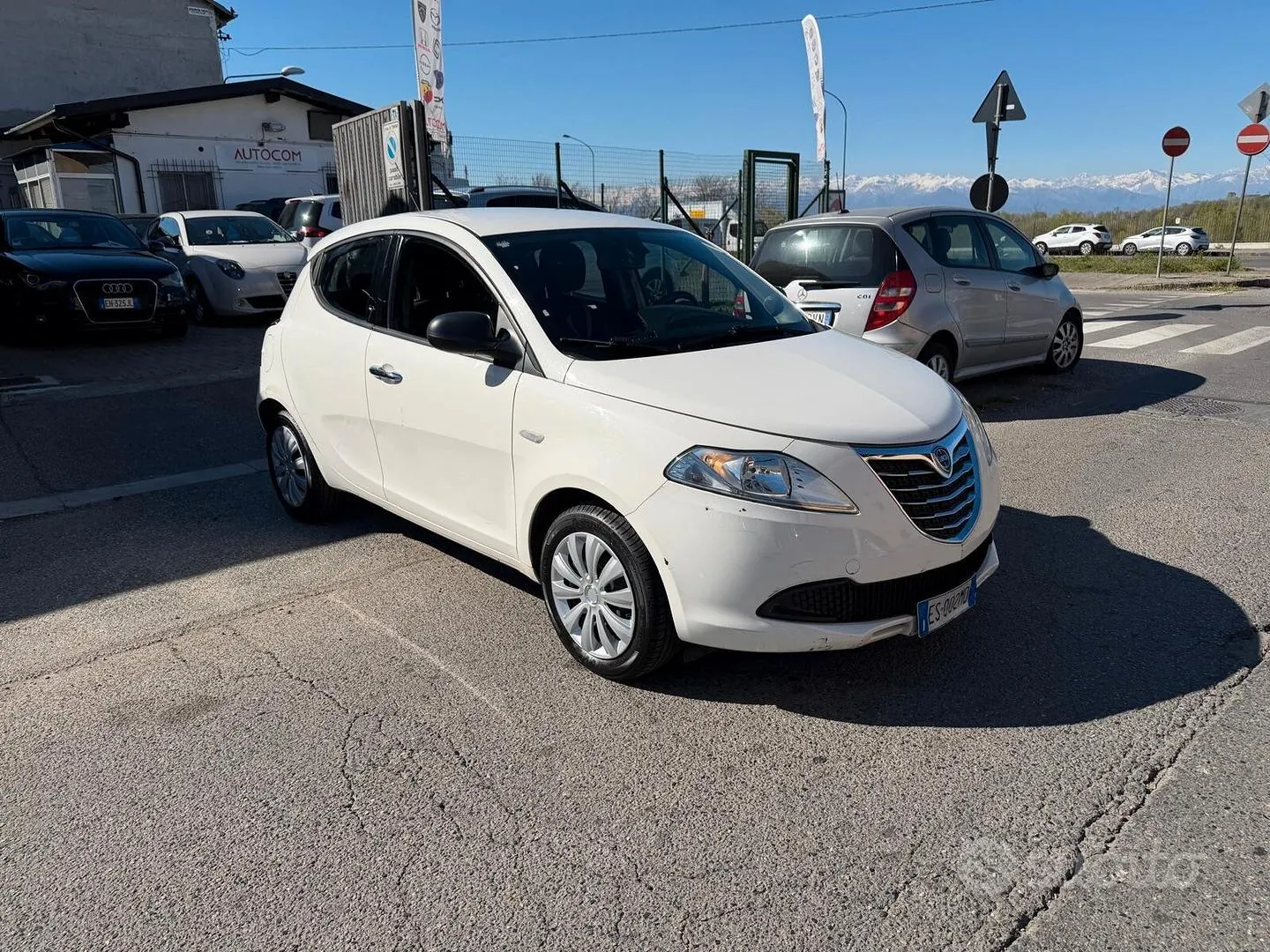 Lancia Ypsilon