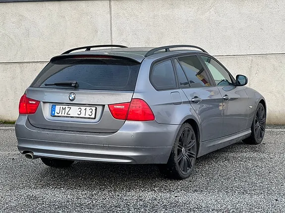BMW 320D 2009 photo 4