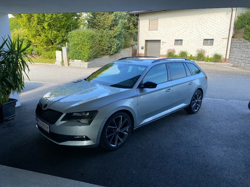 Skoda Superb 2019 photo 2