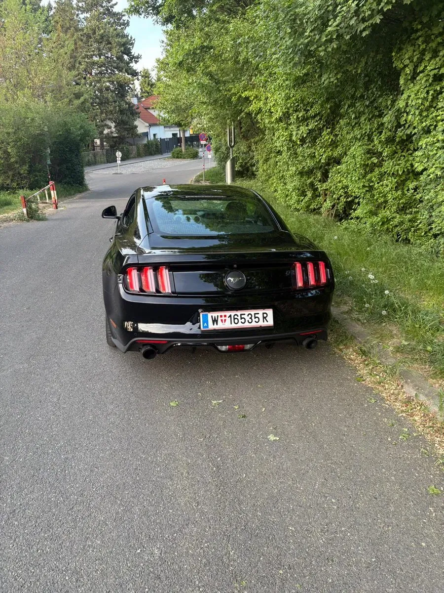 Ford Mustang 2017 photo 2