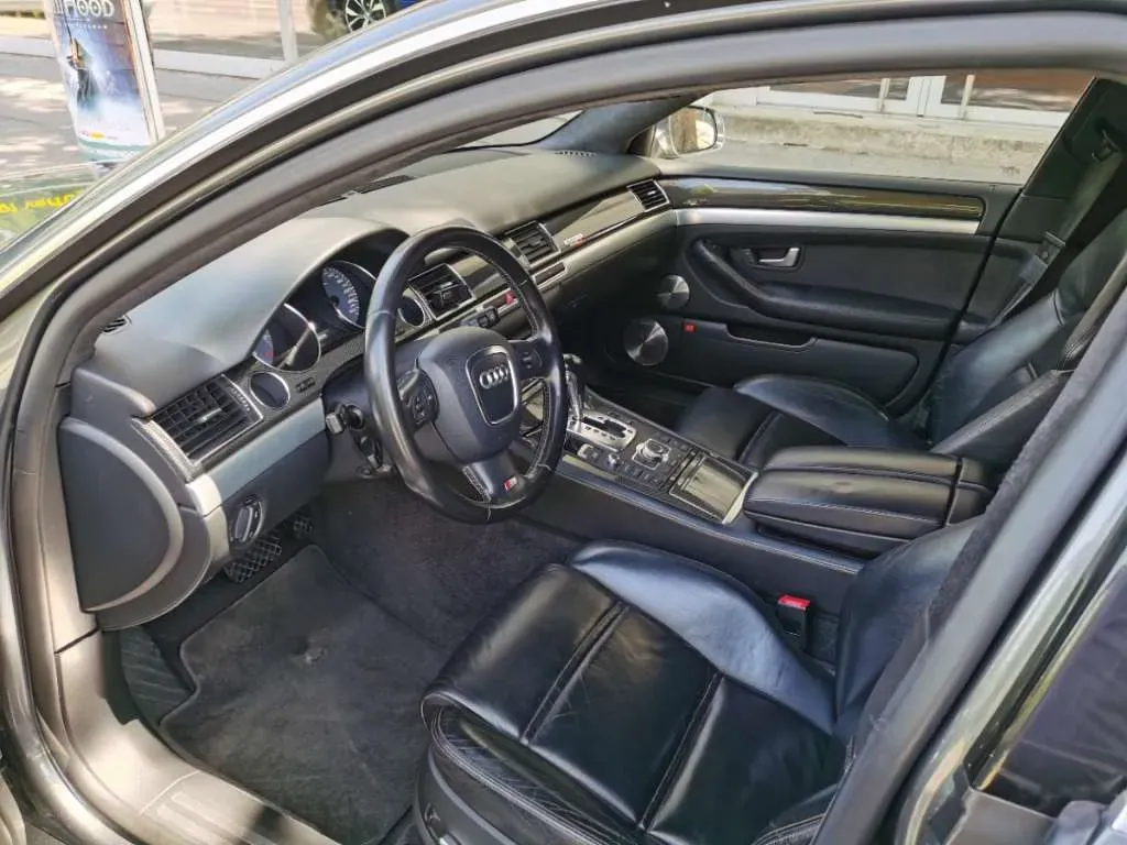 Audi A8 2006 photo 3