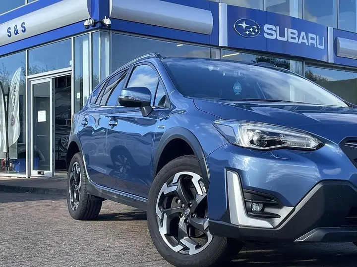 Subaru Xv 2023 photo 2