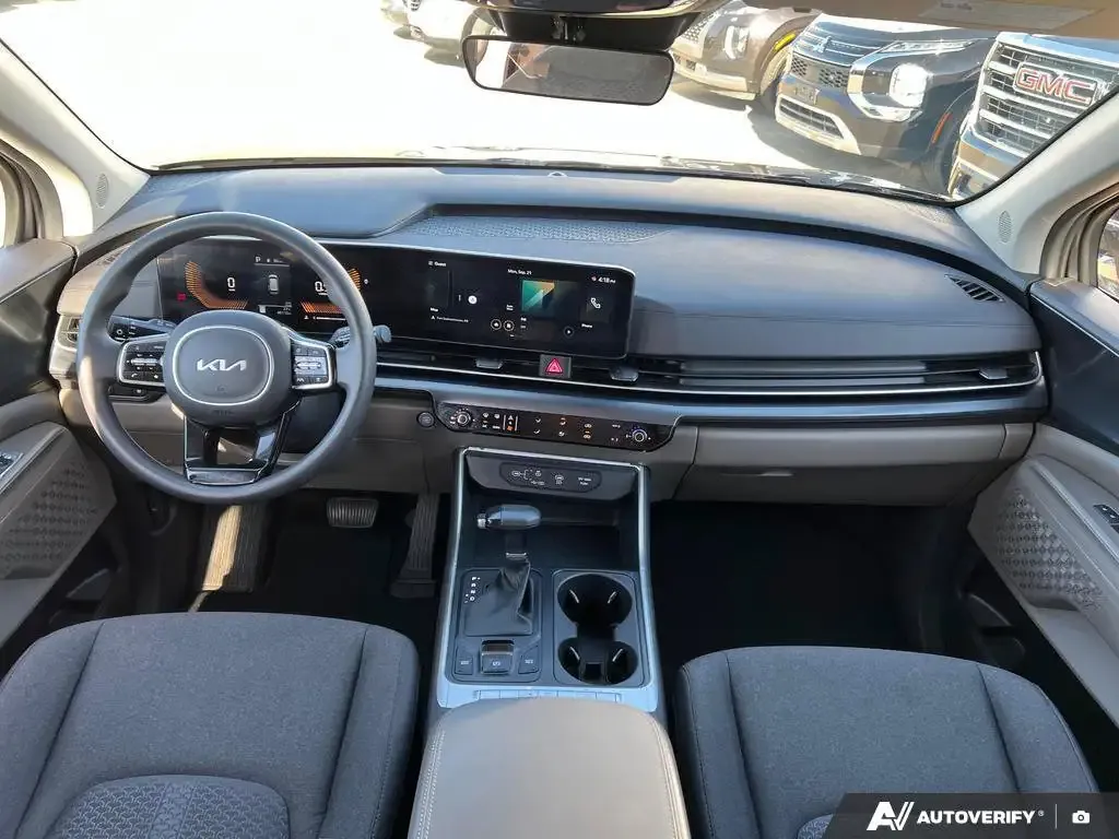 Kia Carnival 2025 photo 3