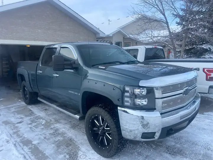 Chevrolet Silverado 2500 2009 photo 3