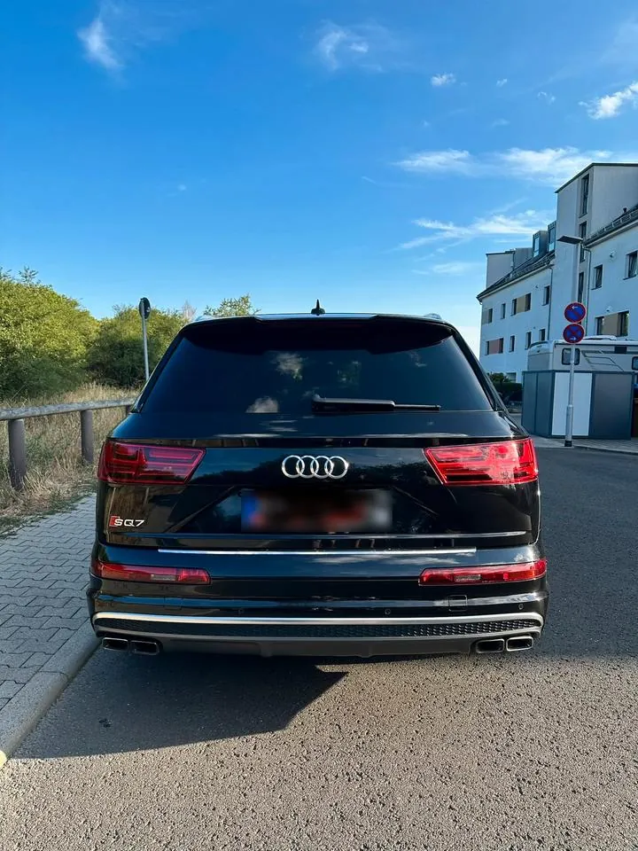 Audi Sq7