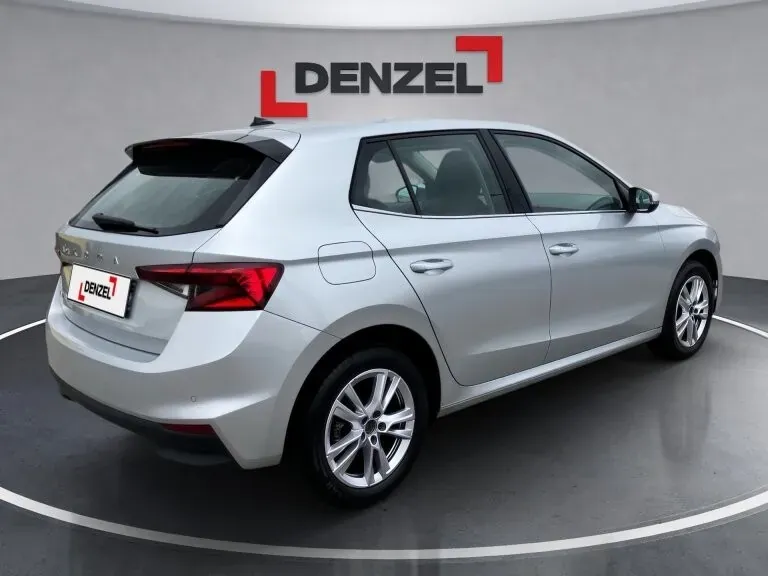 Skoda Fabia 2023 photo 3