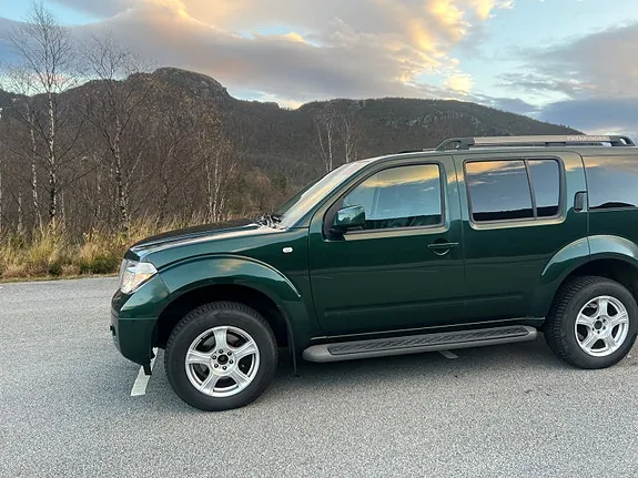 Nissan Pathfinder 2006 photo 2