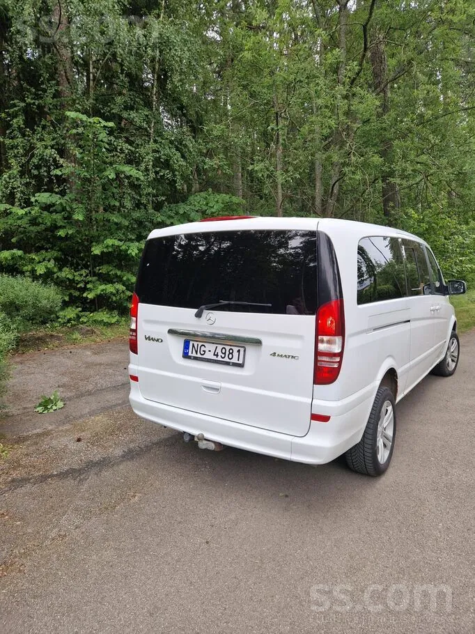 Mercedes-Benz Viano 2012 photo 3