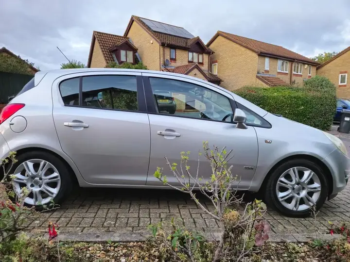 Vauxhall Corsa 2008 photo 3
