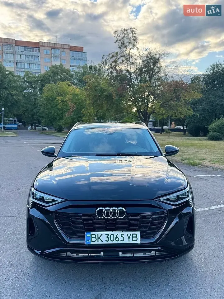 Audi Q8 E-Tron 2023 photo 4