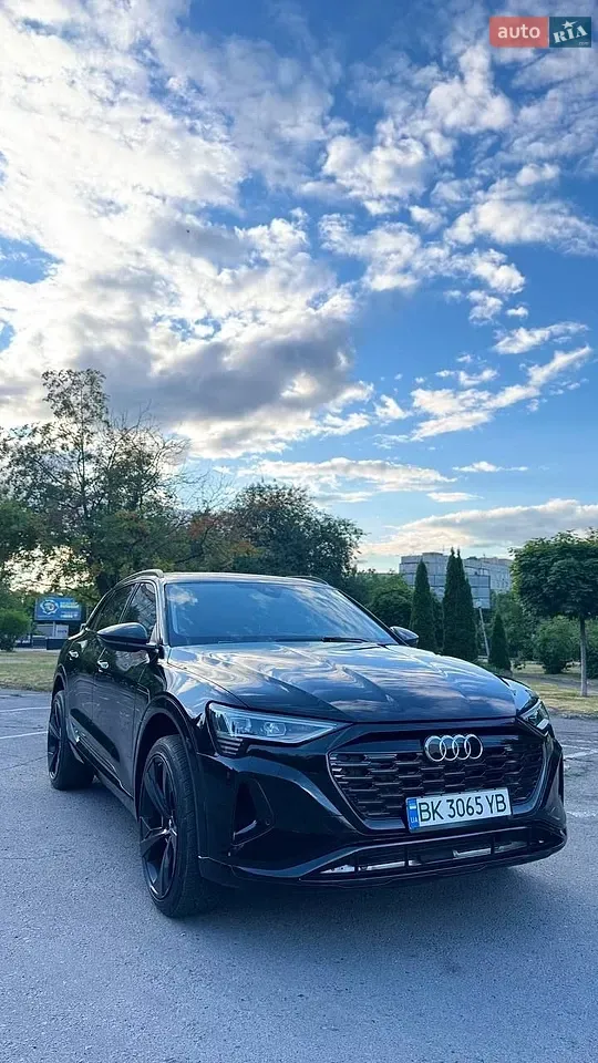 Audi Q8 E-Tron 2023 photo 2