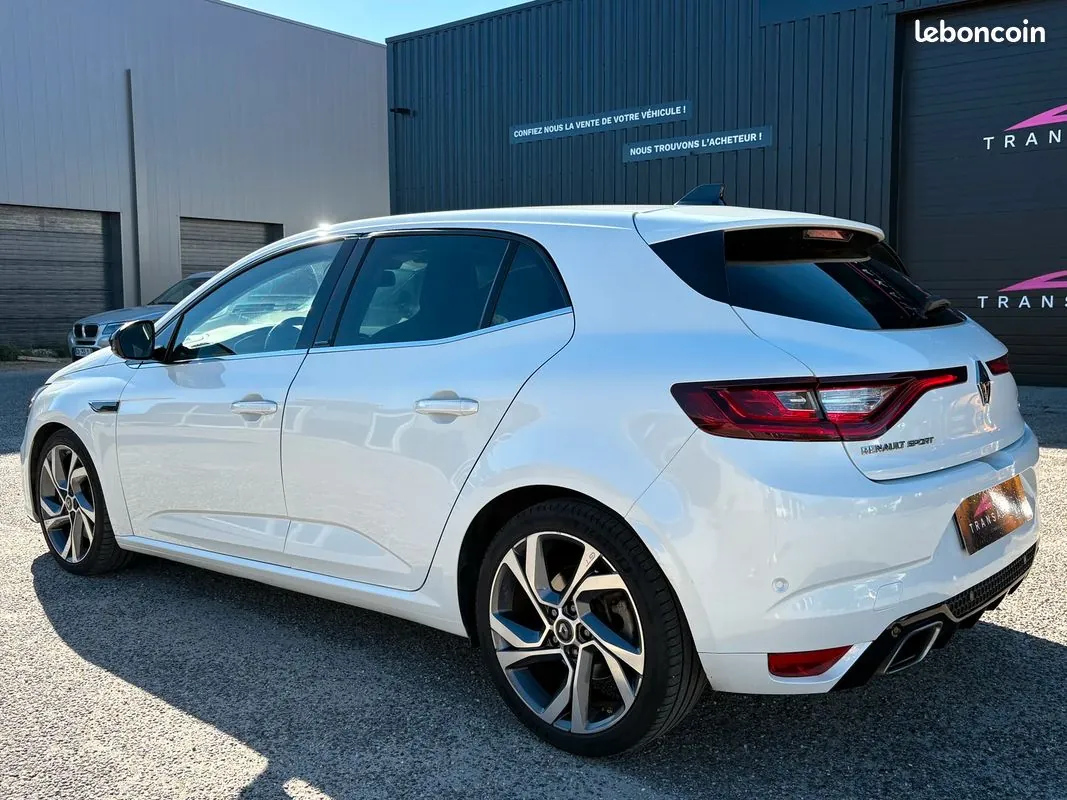 Renault Megane 2019 photo 3
