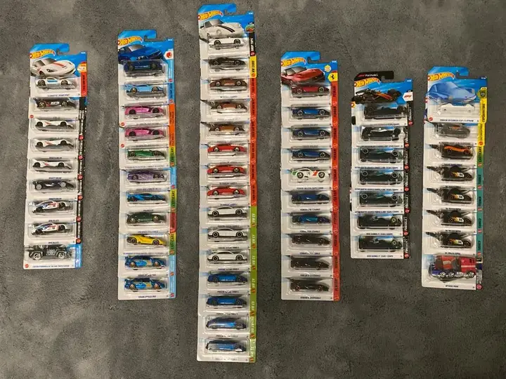 Hot Wheels Sammlung - 60 Autos