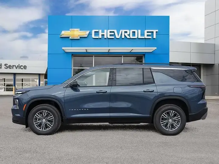 Chevrolet Traverse 2026 photo 3