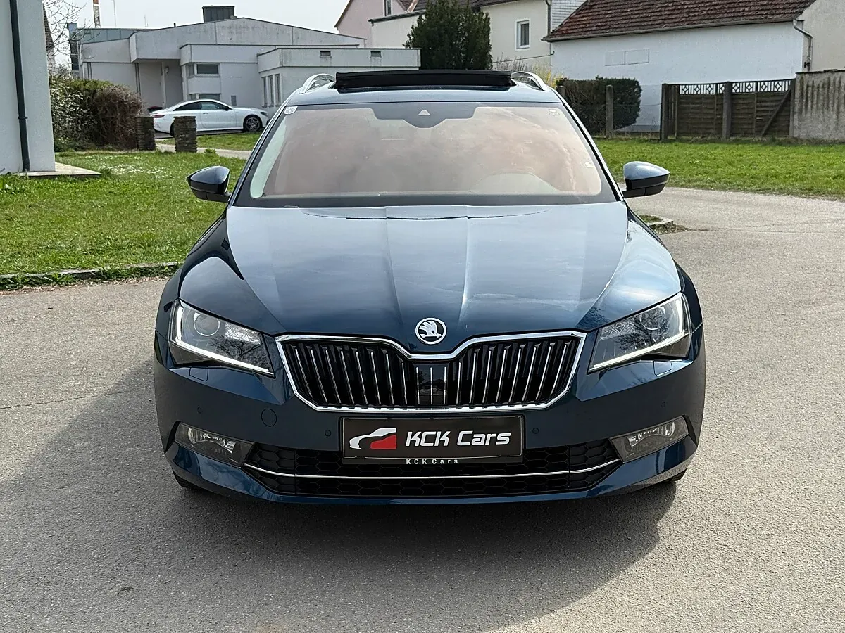 Skoda Superb 2017 photo 2
