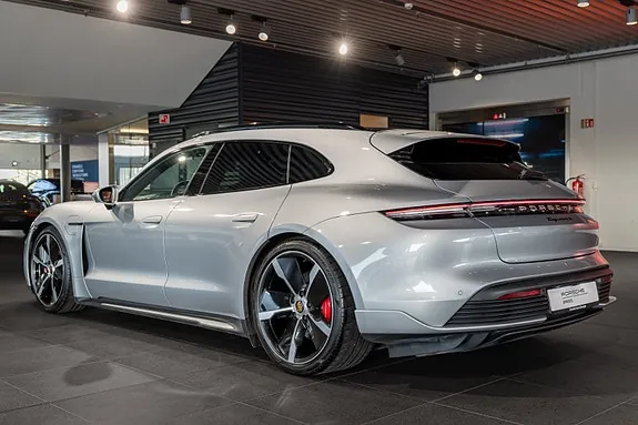 Porsche Taycan 2023 photo 3