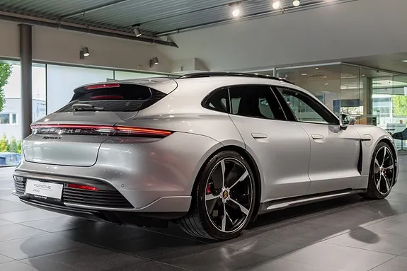 Porsche Taycan 2023 photo 5