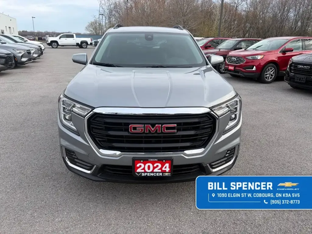 GMC Terrain 2024 photo 2