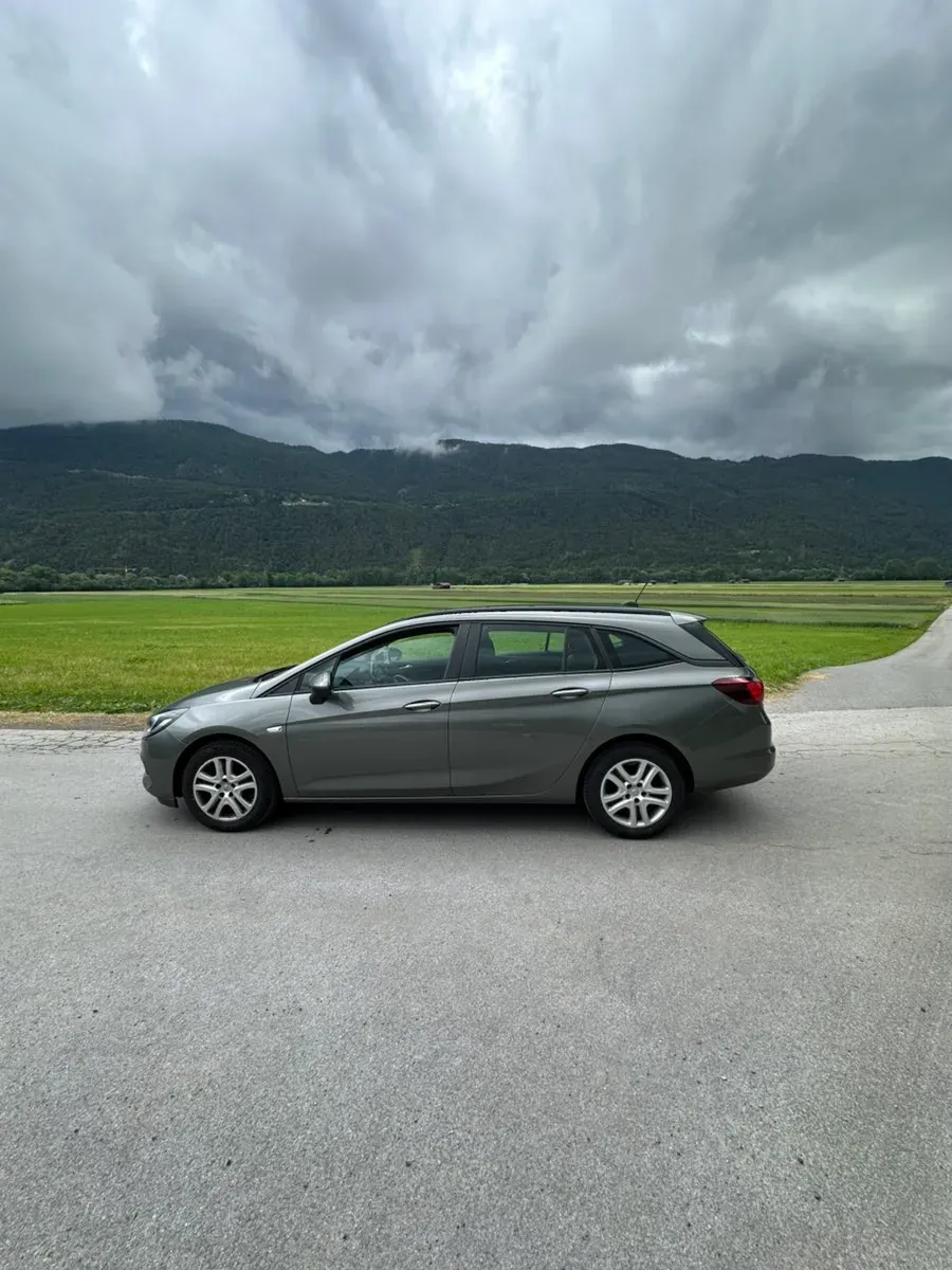 Opel Astra 2020 photo 3