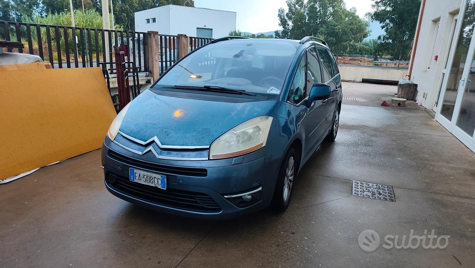 Citroen C4 Gran Picasso 2010 photo 2