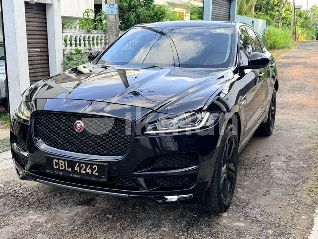 Jaguar F-Pace 2019 photo 2