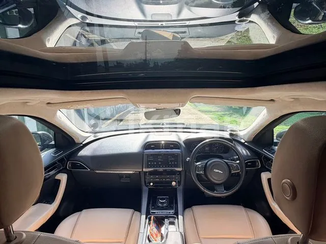 Jaguar F-Pace 2019 photo 5