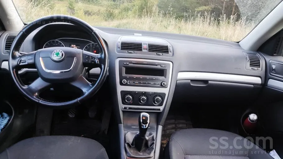 Skoda Octavia 2012 photo 2