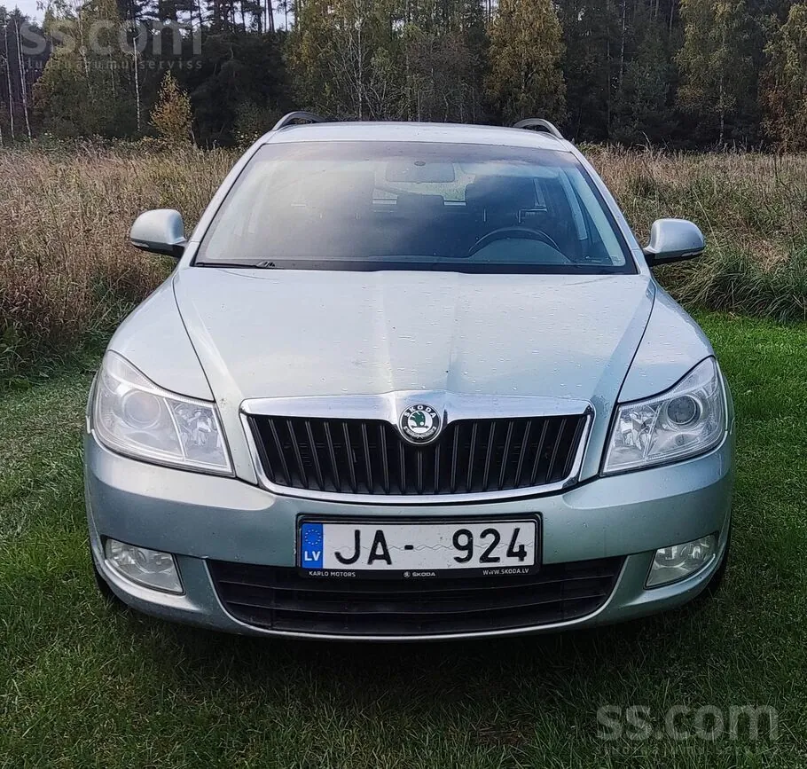 Skoda Octavia 2012 photo 3
