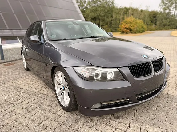 BMW 325I 2008 photo 2