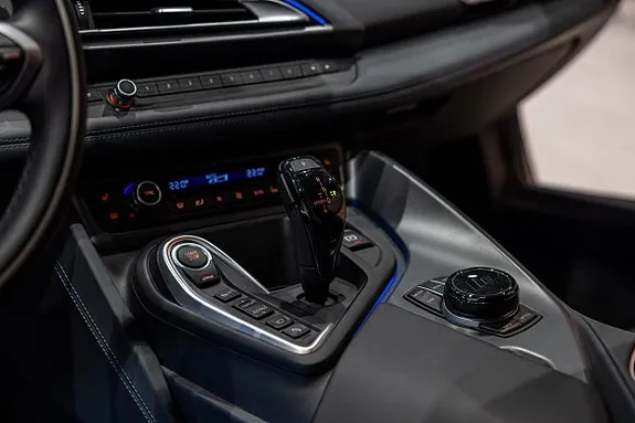 BMW I8 2020 photo 3