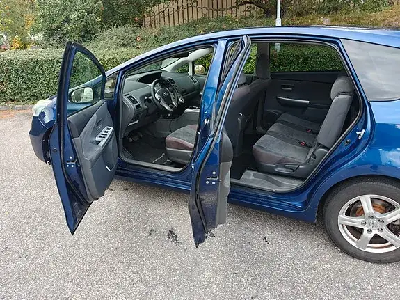 Toyota Prius 2012 photo 5
