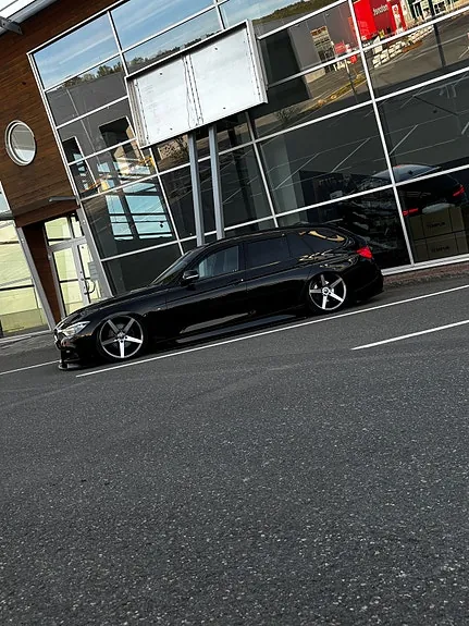 BMW 320D 2017 photo 3