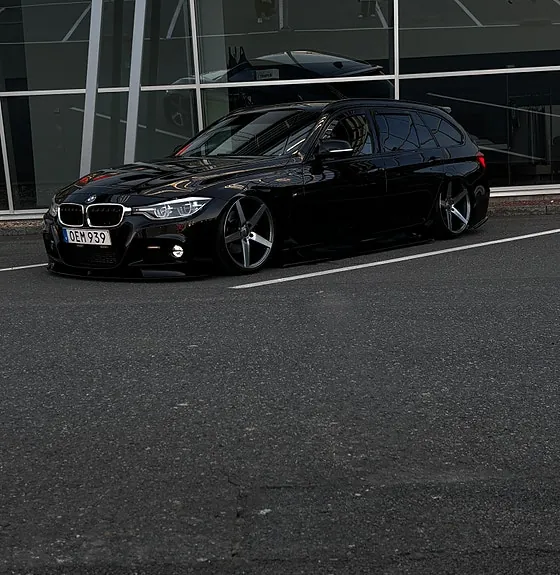 BMW 320D 2017 photo 2