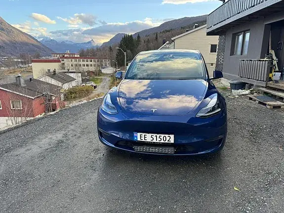 Tesla Model Y 2022 photo 3