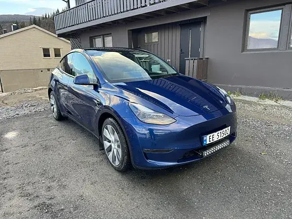 Tesla Model Y 2022 photo 2