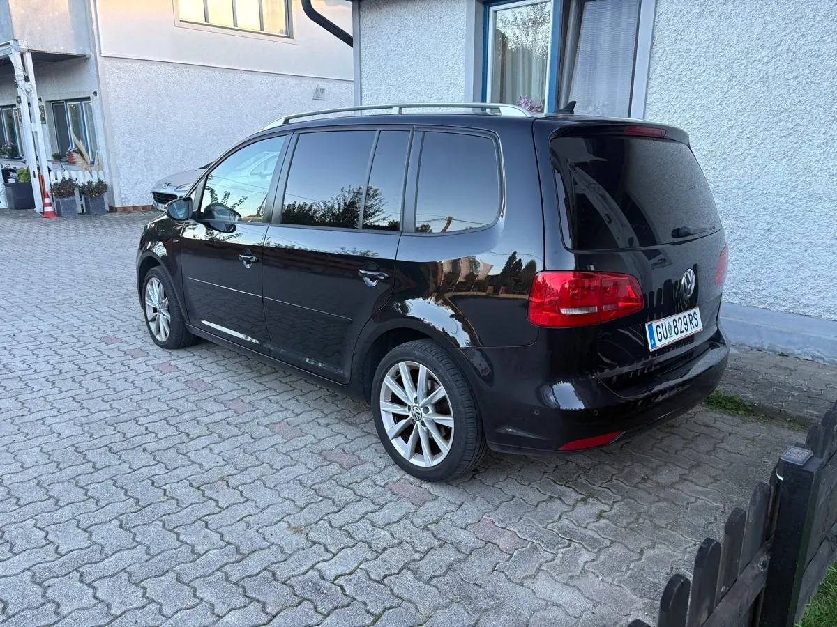 Volkswagen Touran 2013 photo 3